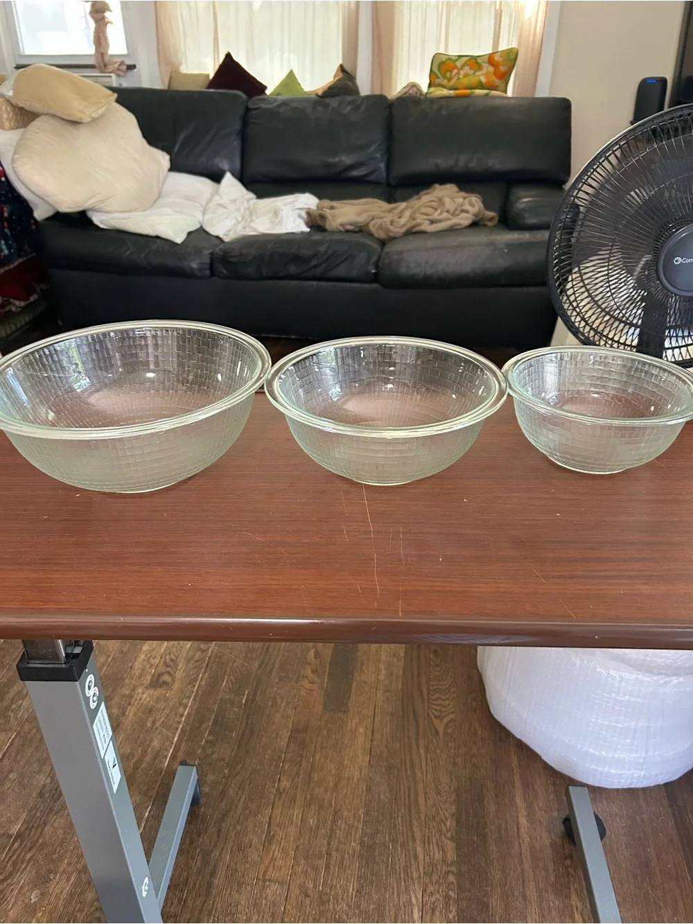 NOS Pyrex basket weave set of 3 mixing bowls #325, 323, 322. Beautiful